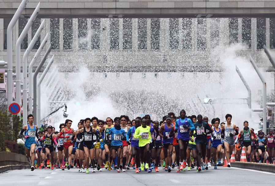 Maratona di Tokyo 2015. La partenza (AFP)